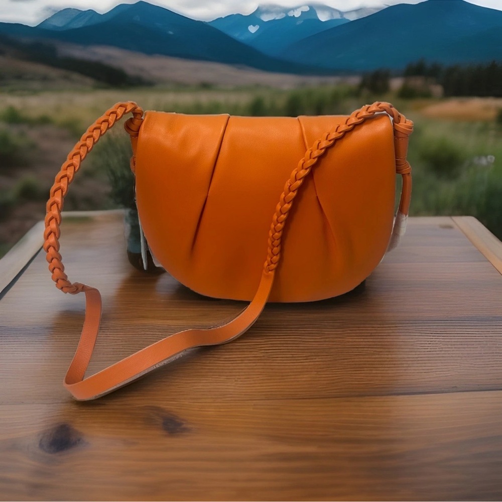 Vince Camuto Espen Crossbody Bag Mandarino Retails $188 New